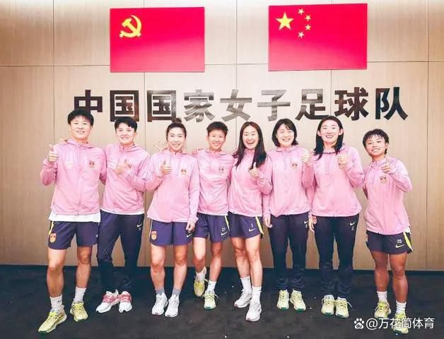 不过做球的麦肯尼此前也越位了第86分钟，小西蒙尼禁区内的一脚爆射，打在了边网上【双方首发】尤文首发：1-什琴斯尼、4-加蒂、3-布雷默、6-达尼洛、27-坎比亚索、16-麦肯尼、5-洛卡特利、25-拉比奥特、11-科斯蒂奇、7-基耶萨、9-弗拉霍维奇尤文替补：36-佩林、23-平索里奥、12-桑德罗、13-怀森、24-鲁加尼、41-卡维利亚、20-米雷蒂、15-伊尔迪兹、47-农热、18-基恩、17-伊令、14-米利克那不勒斯首发：1-梅雷特、22-迪洛伦佐、13-拉赫马尼、3-纳坦、5-胡安-热苏斯、99-安古伊萨、68-洛博特卡、20-泽林斯基、21-波利塔诺、77-克瓦拉茨赫利亚、9-奥斯梅恩那不勒斯替补：95-戈里尼、14-康蒂尼、55-厄斯蒂高、59-扎诺利、7-埃尔马斯、24-卡尤斯特、70-盖塔诺、4-德姆、81-拉斯帕多里、23-泽尔宾、18-乔瓦尼-西蒙尼、29-林德斯特伦